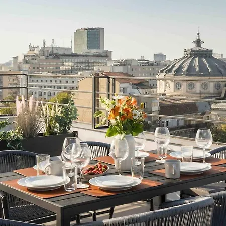 Spectacular Terrace Bright 2br Penthouse ブカレスト