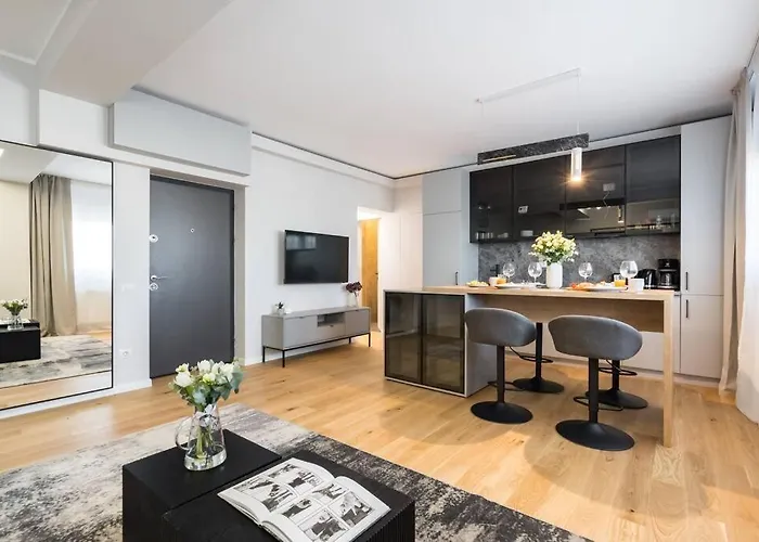 Апартаменты Spectacular Terrace Bright 2br Penthouse *