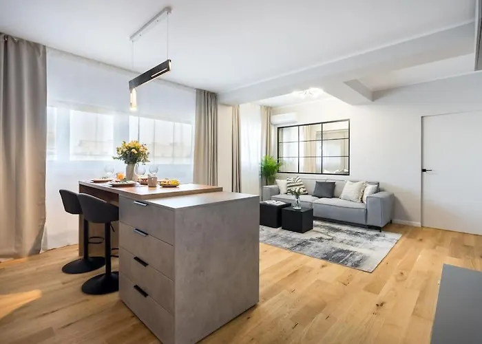 Spectacular Terrace Bright 2br Penthouse