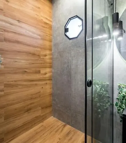 Апартаменти Spectacular Terrace Bright 2br Penthouse