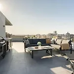 Spectacular Terrace Bright 2br Penthouse Bucureşti