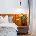 Spectacular Terrace Bright 2br Penthouse *