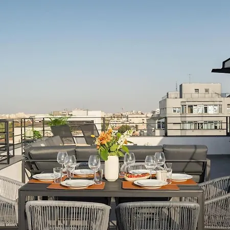Spectacular Terrace Bright 2br Penthouse Bukarest